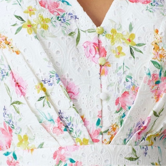 YUMI KIM ~ “Be The One” Eyelet Floral Print Dress ~ Faux Wrap Skirt ~ Size 2 - Picture 8 of 8